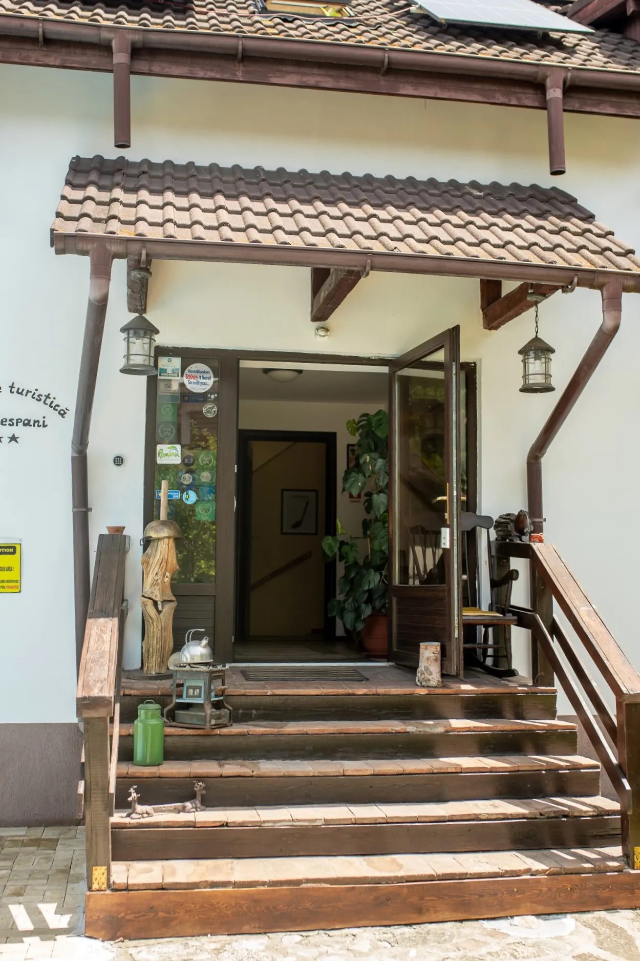 LaDespani Guesthouse Brasov — photo 23 of our rooms, garden and facilities