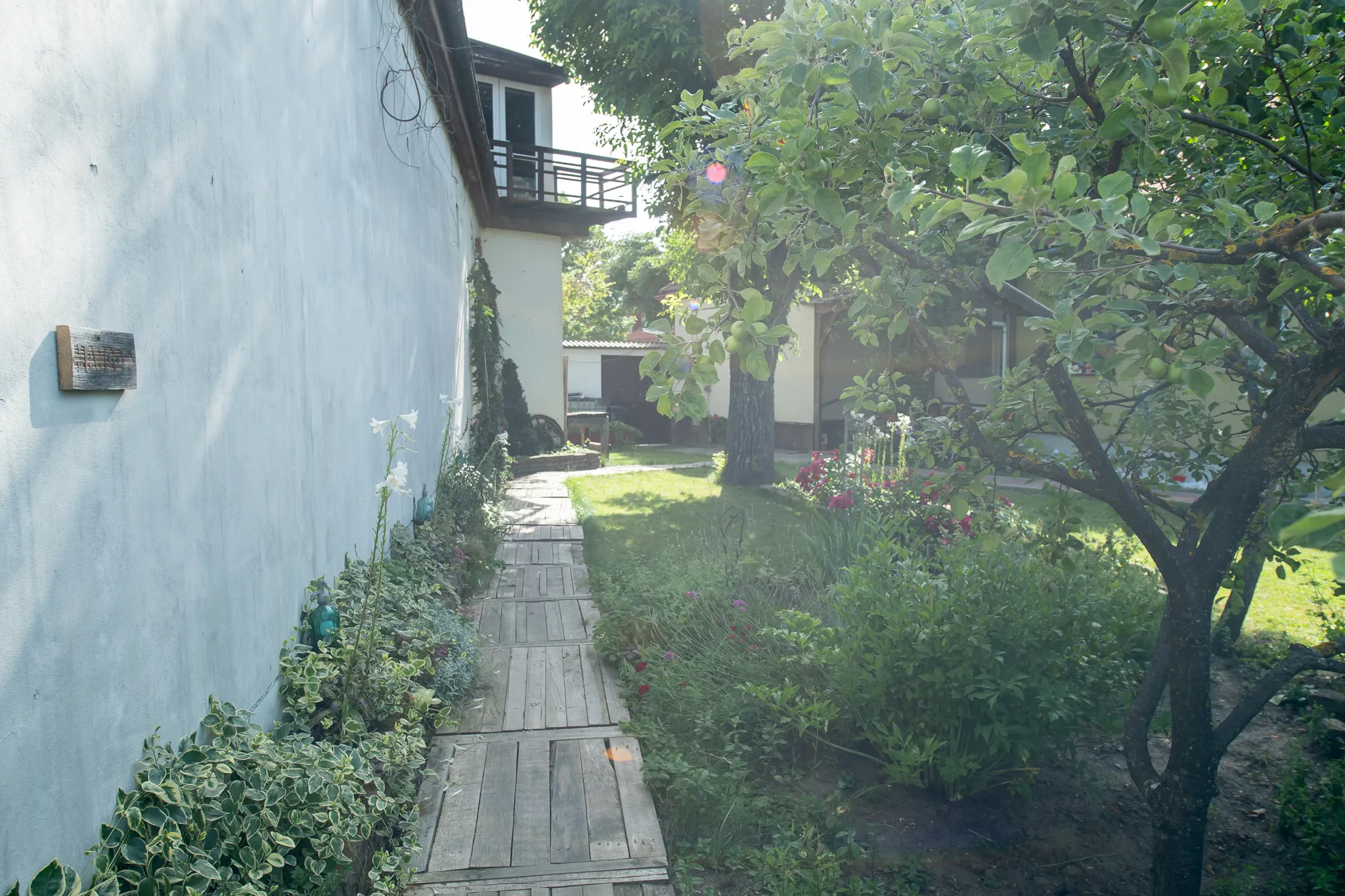 LaDespani Guesthouse Brasov — photo 48 of our rooms, garden and facilities